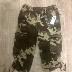 Gap Cargo Army Capri Pants